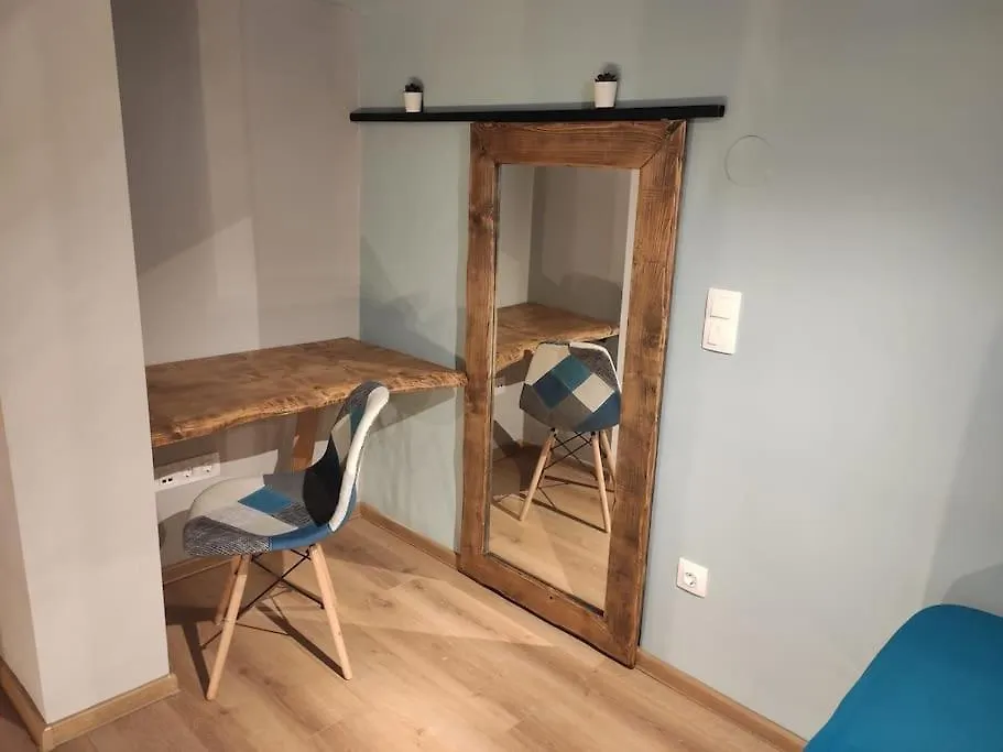 Floating, Cosy Studio 8' Walk From The Seaside Thessaloniki